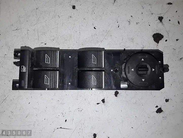Ford Focus (2011 - 2015) F1ET14A132CB Блок кнопок стеклоподъемников — фото 4