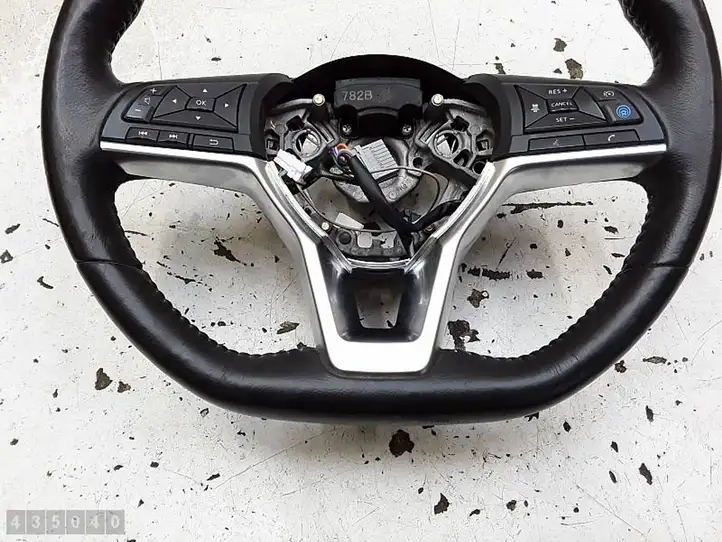Nissan Leaf II (ZE1) (2017 - ) 7Y27U Руль — фото 4