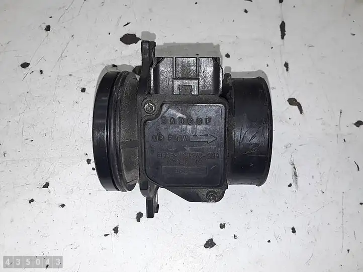 Ford Focus (1998 - 2004) 98AB12B579B3B Датчик массового расхода воздуха — фото 1