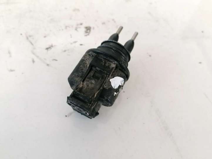Volkswagen PASSAT B6 (2005 - 2010)  1j0973202 Датчик уровня охлаждающей жидкости