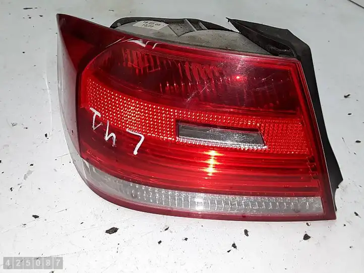 BMW 3 E92 E93 (2005 - 2014) 63214428213 Задний фонарь в кузове — фото 1
