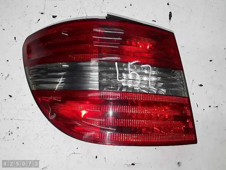 Mercedes-Benz B-class W245 (2005 - 2008) A1698202564 Задний фонарь в кузове — фото 1