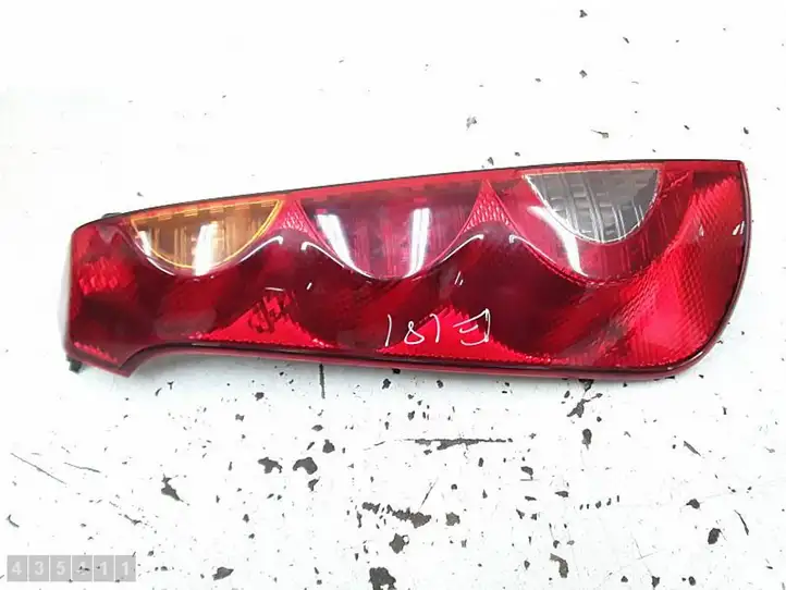 Nissan Note (E11) (2006 - 2014) 22016752 Задний фонарь в кузове — фото 2