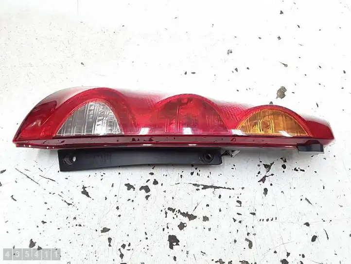 Nissan Note (E11) (2006 - 2014) 22016752 Задний фонарь в кузове — фото 3