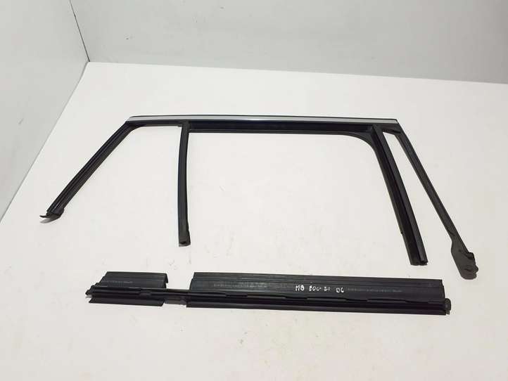 Mercedes-Benz EQC (2018 - )  A2937351200 Уплотнительная резина на задних дверях