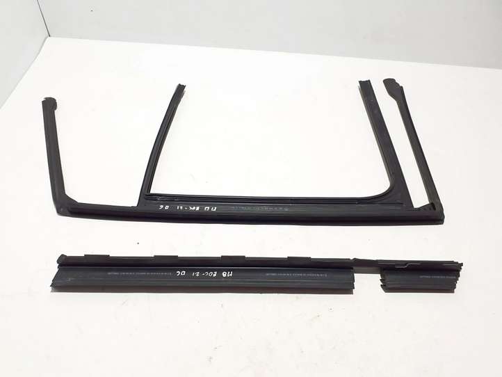 Mercedes-Benz EQC (2018 - )  A2937351200 Уплотнительная резина на задних дверях