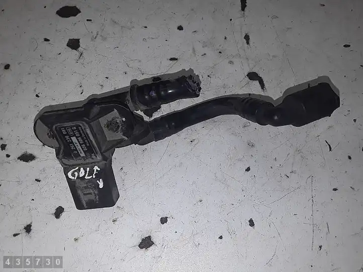 Volkswagen Golf V (2003 - 2009) 0261230081 Датчик давления воздуха впуска — фото 1