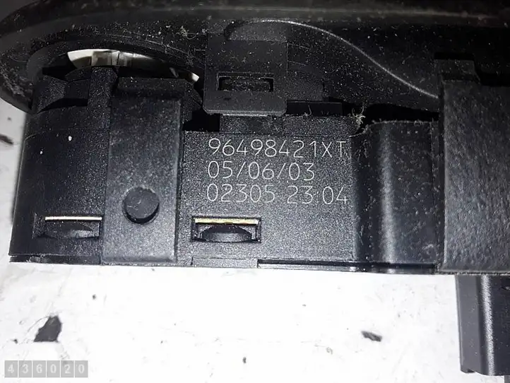 Peugeot 307 CC (2001 - 2005) 96498421XT Блок кнопок стеклоподъемников — фото 3