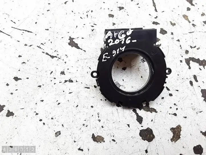 Toyota Aygo AB40 (2014 - 2018) 892450D030 Датчик угла поворота руля — фото 1