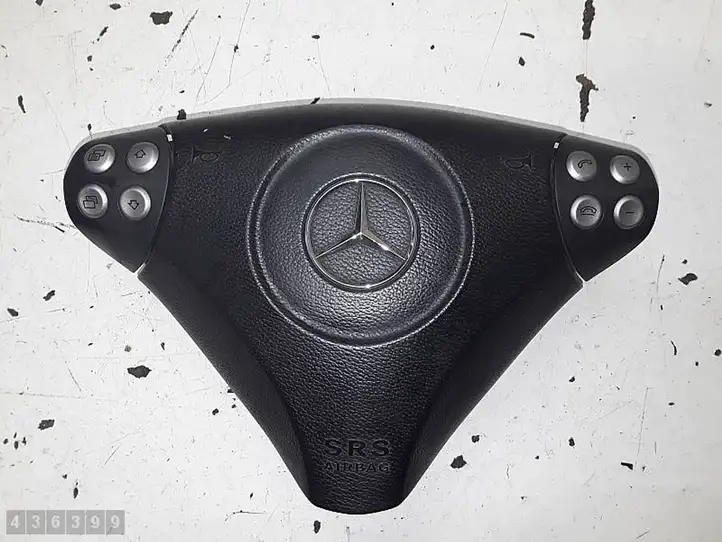 Mercedes-Benz C W203 (2000 - 2007) 161758 Подушка безопасности руля — фото 1