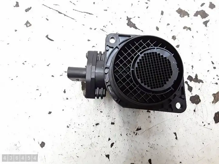 Volkswagen PASSAT B6 (2005 - 2010) 038906461B Датчик массового расхода воздуха — фото 3