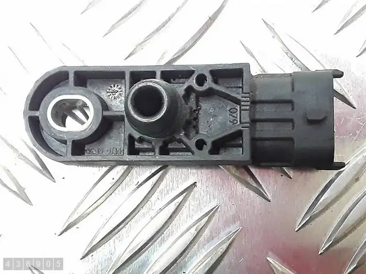 Renault Clio III (2005 - 2012) 0281002997 Датчик давления воздуха впуска — фото 3