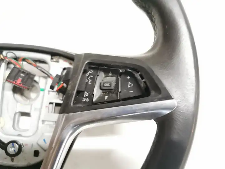 Buick Encore I (2012 - 2019) Руль — фото 3