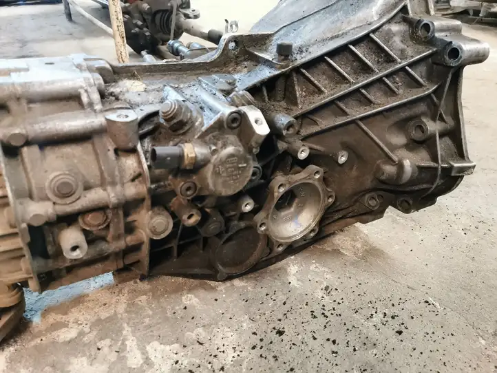 Audi A4 S4 B7 8E 8H (2004 - 2009) 02X301211C Механическая коробка передач, 6 передач — фото 4