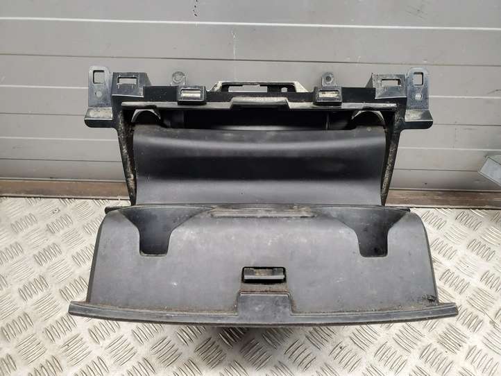 Dodge Ram (2008 - )  1EA971DVAI Держатель чашки