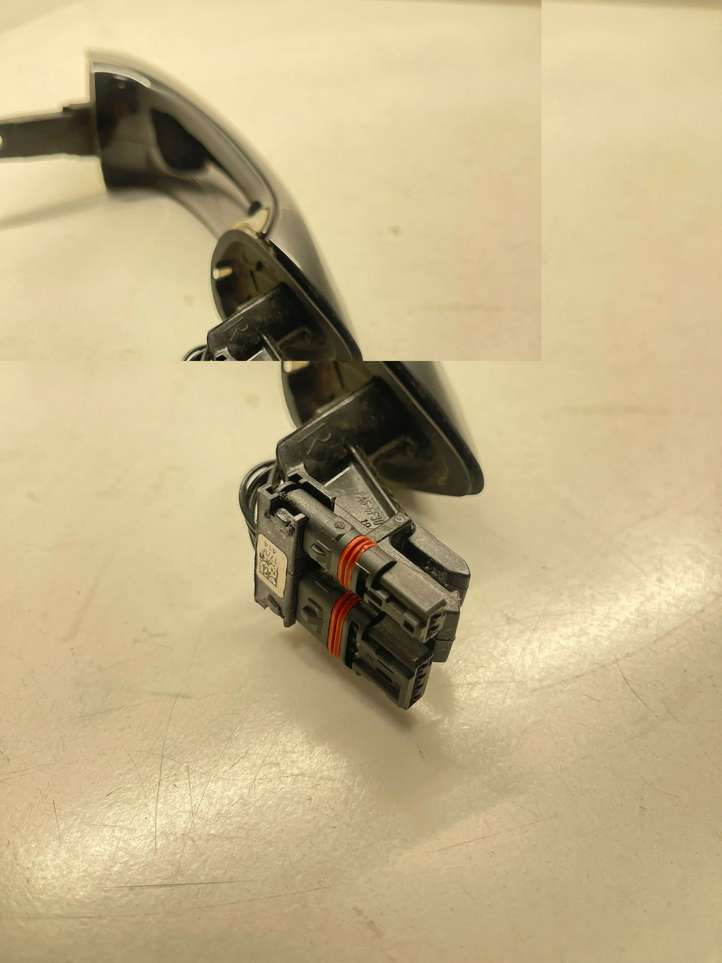 BMW 5 F10 F11 (2009 - 2016)  14251720 Передняя ручка