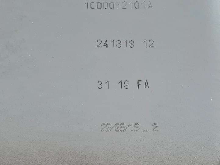 BMW 3 G20 G21 (2019 - )  1C00052101A Защита дна топливного бака