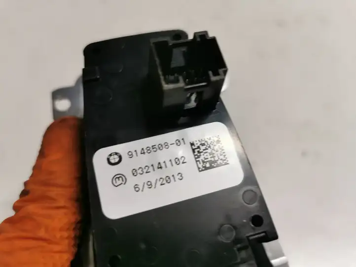 BMW X5 E70 (2006 - 2013) 9148508 Кнопка ручного тормоза — фото 2