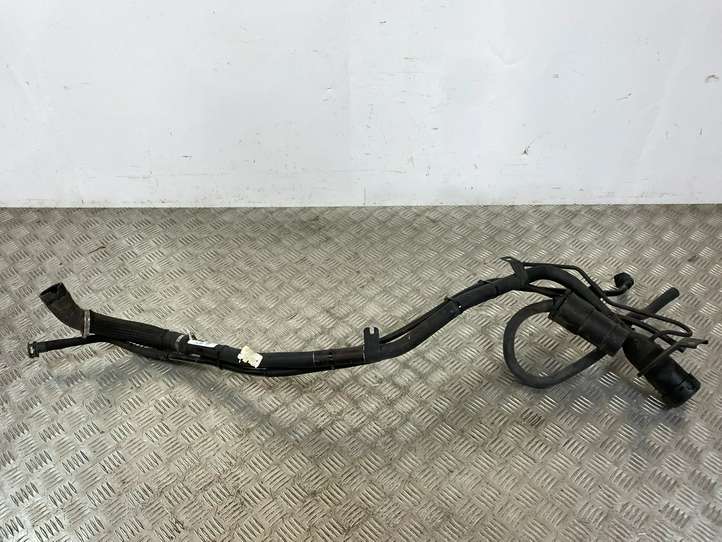 Jeep Grand Cherokee (2021 - )  068461478AB Наливная труба топливного бака