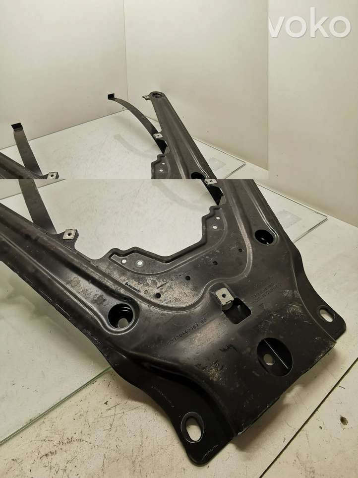 Porsche 911 991 (2011 - 2019)  99150443301 Держатель (держатели) топливного бака