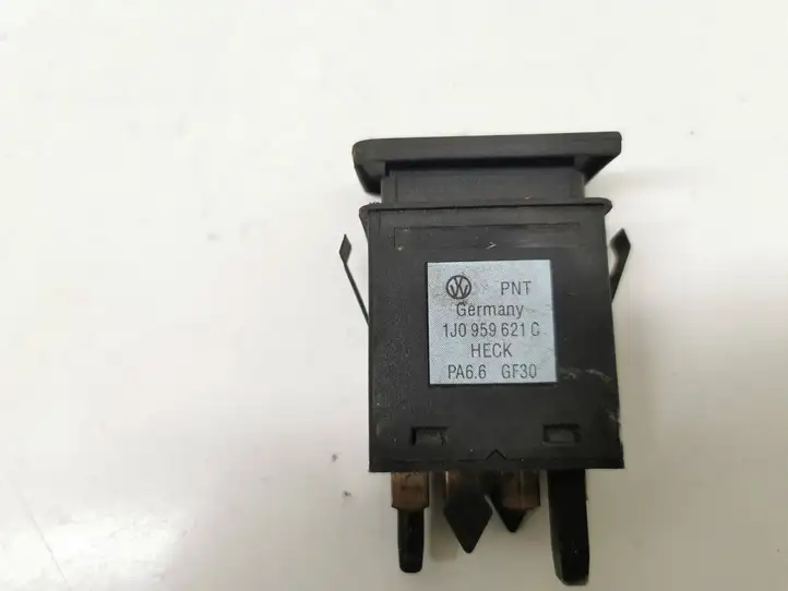 Volkswagen Golf IV (1998 - 2005) 1J0959621C Кнопка обогрева стекла — фото 1