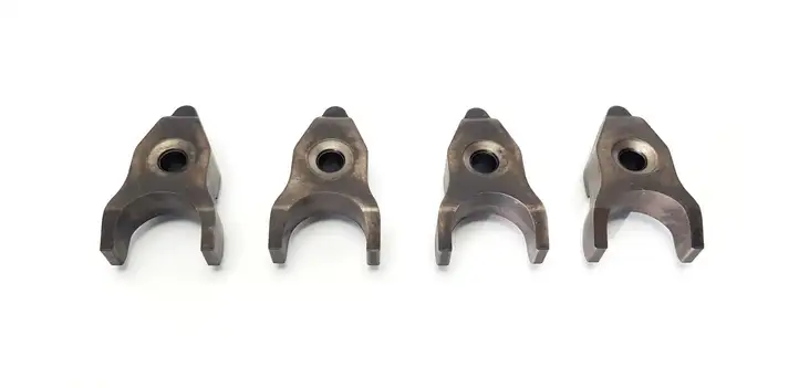 Toyota Corolla E120 E130 (2000 - 2004) Держатель форсунки — фото 1