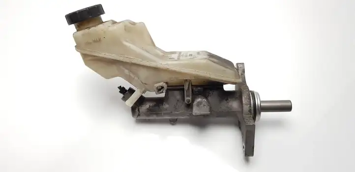 Toyota Corolla E120 E130 (2000 - 2004) 744712514 Главный тормозной цилиндр — фото 3