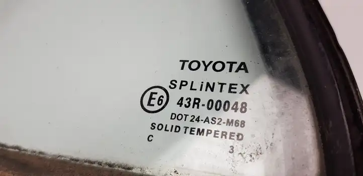 Toyota Corolla E120 E130 (2000 - 2004) Форточка двери — фото 3