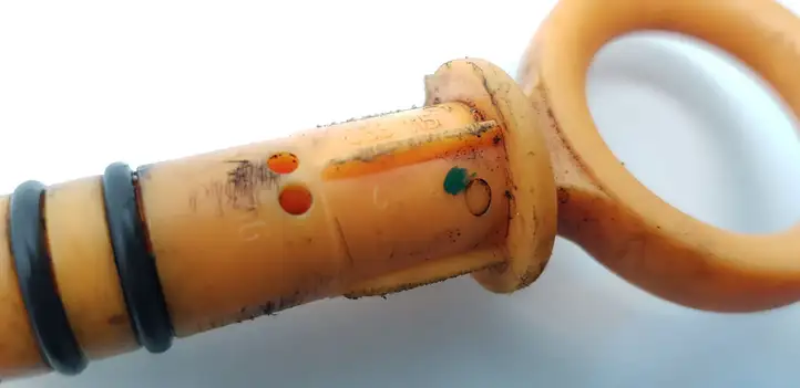 Volkswagen PASSAT B6 (2005 - 2010) 038115611L Измеритель уровня масла — фото 3