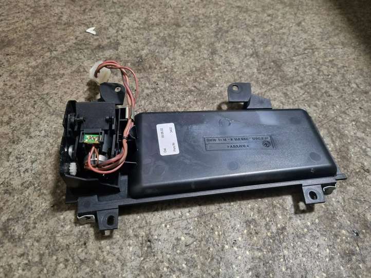 BMW 5 E39 (1996 - 2003)  8159694 Прикуриватель