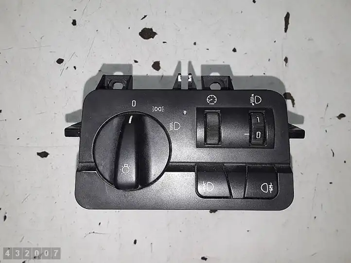 BMW 3 E46 (1998 - 2005) 61316907947 Включатель фонарей — фото 1