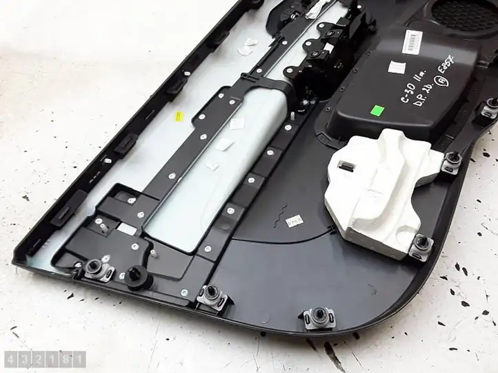 Volvo C30 (2010 - 2013) 30661346 Обшивка передней двери — фото 6