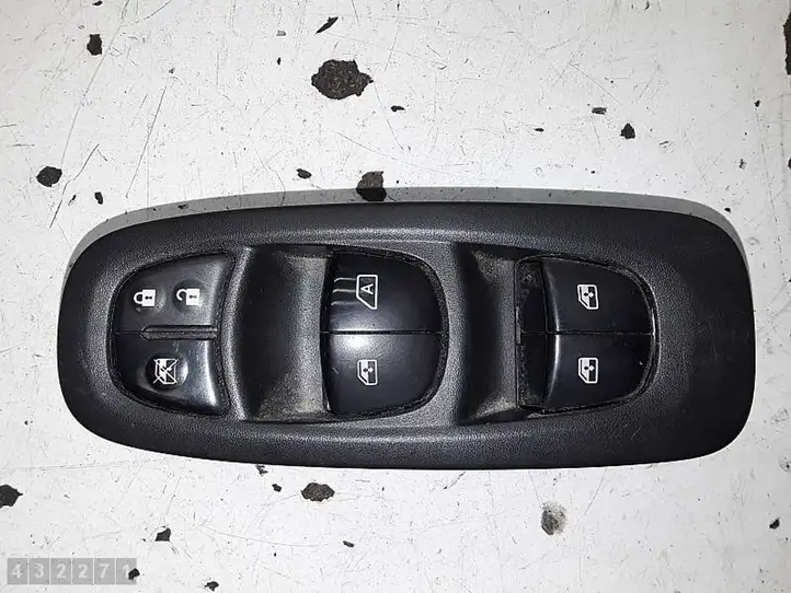 Renault Kadjar (2018 - ) 254012351R Кнопка стеклоподъемников — фото 1