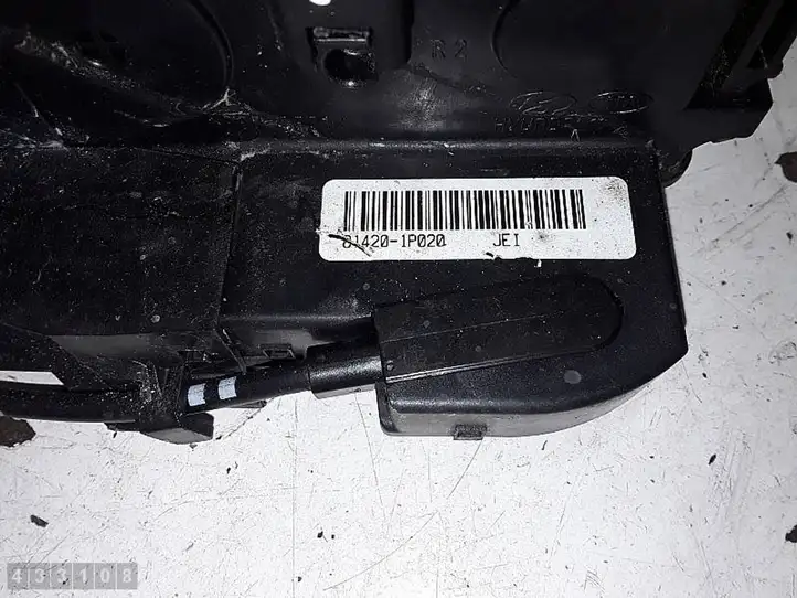 Kia Venga (2010 - 2014) 814201P020 Замок задней двери — фото 5