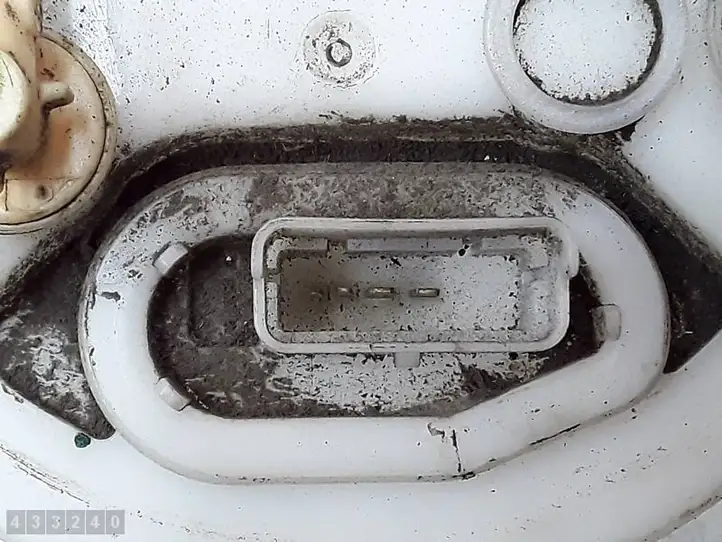 Citroen C6 (2005 - 2012) Топливный насос — фото 3
