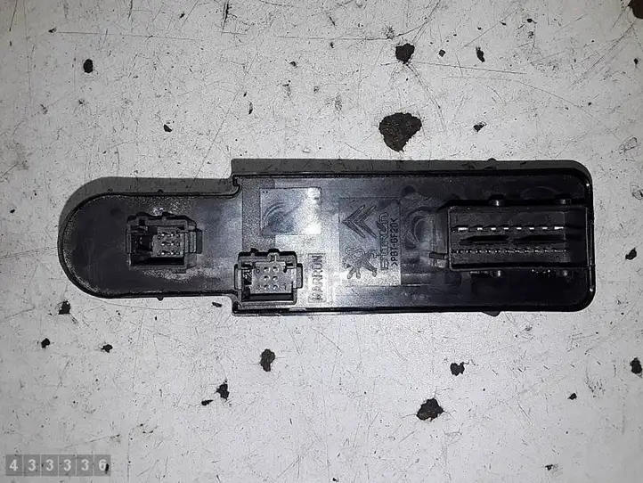 Citroen DS4 (2010 - 2016) 96657052ZD Кнопка стеклоподъемников — фото 4