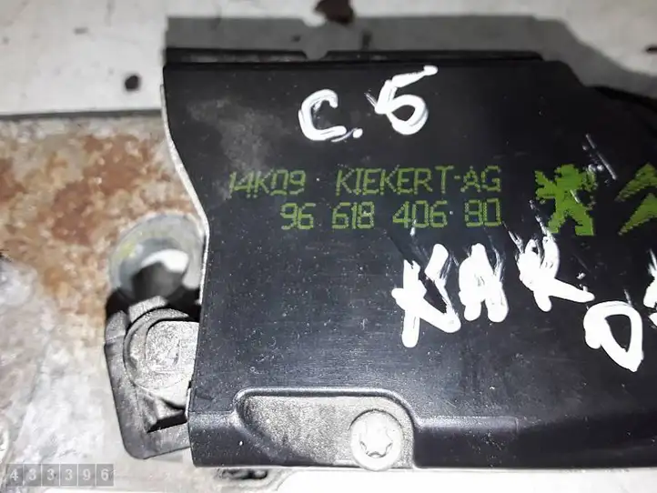 Citroen C5 (2001 - 2004) 9661840680 Доводчик крышки багажника — фото 2