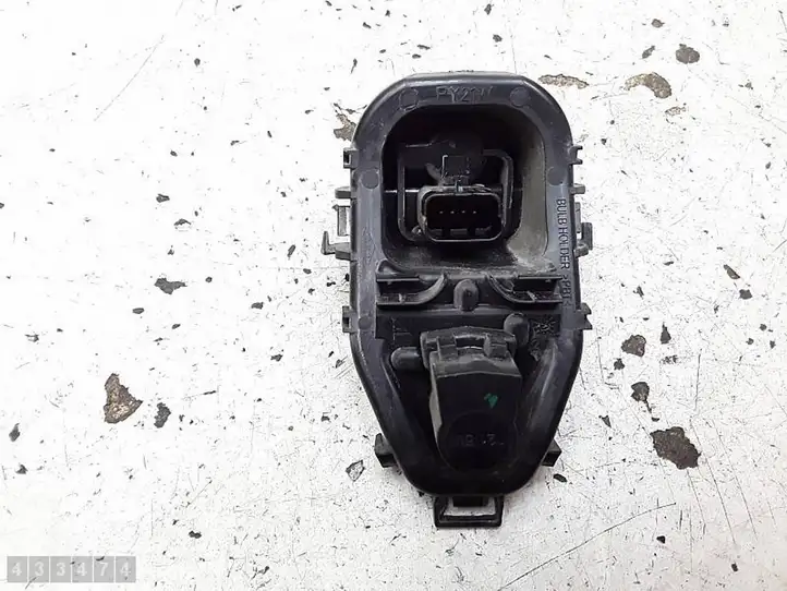 Renault Clio IV (2012 - 2019) Держатель лампы заднего фонаря — фото 4