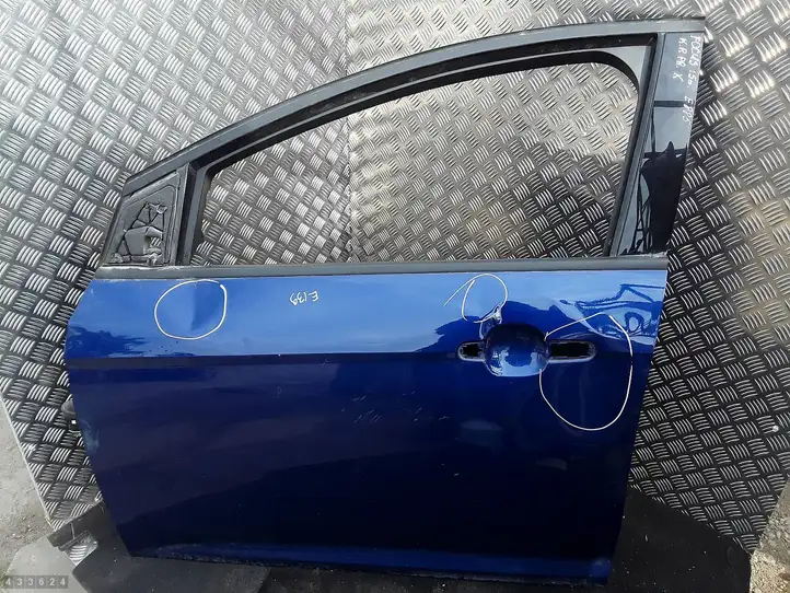 Ford Focus (2011 - 2015) Дверь — фото 1