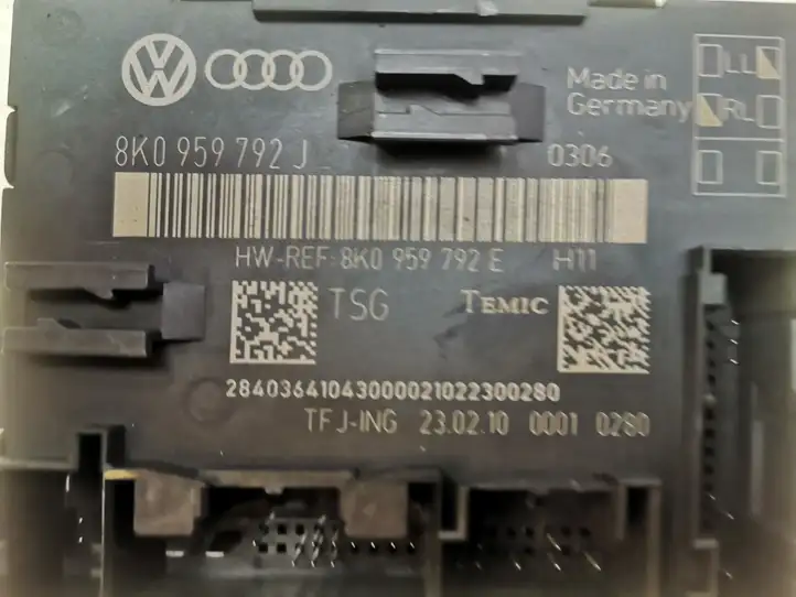 Audi A4 S4 B8 8K (2007 - 2011) 8K0959792J Блок управления дверью — фото 1