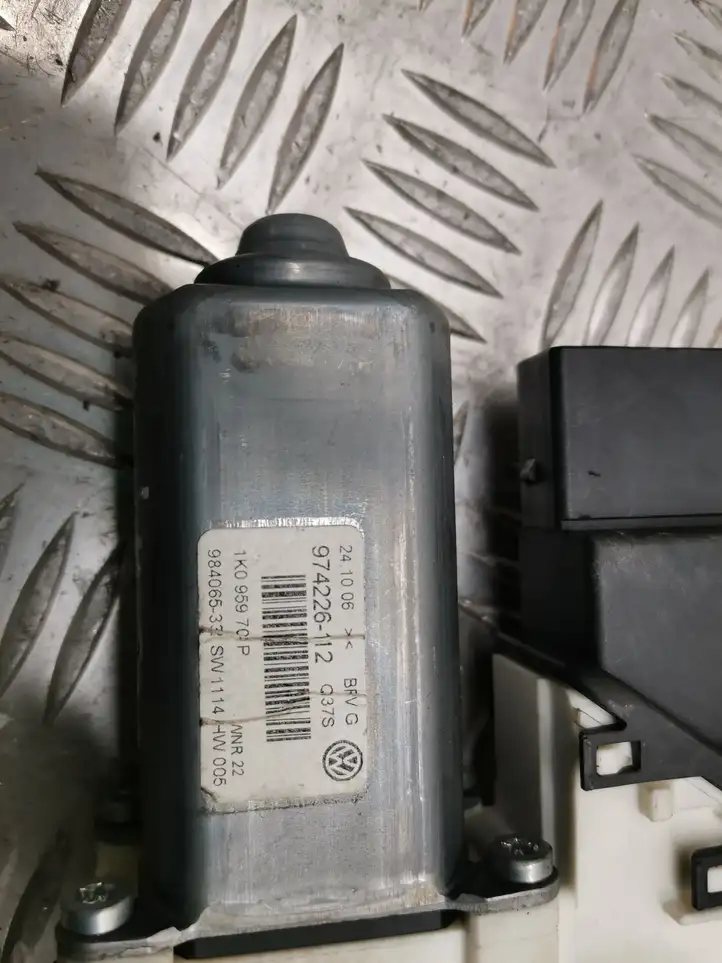 Volkswagen PASSAT B6 (2005 - 2010) 974226112 Стеклоподъемник задней двери — фото 3