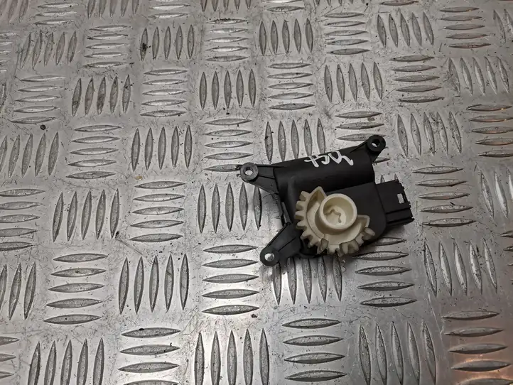 Volkswagen PASSAT B6 (2005 - 2010) 0132801336 Двигатель задвижки потока воздуха — фото 3