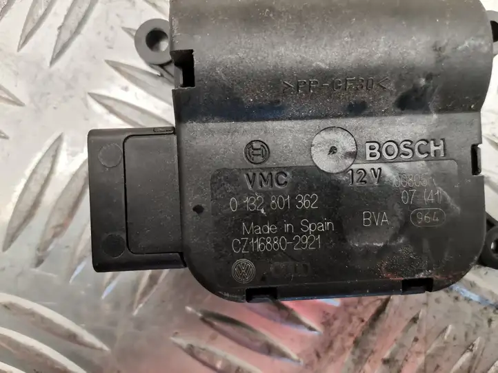 Volkswagen PASSAT B6 (2005 - 2010) 0132801362 Двигатель задвижки потока воздуха — фото 3