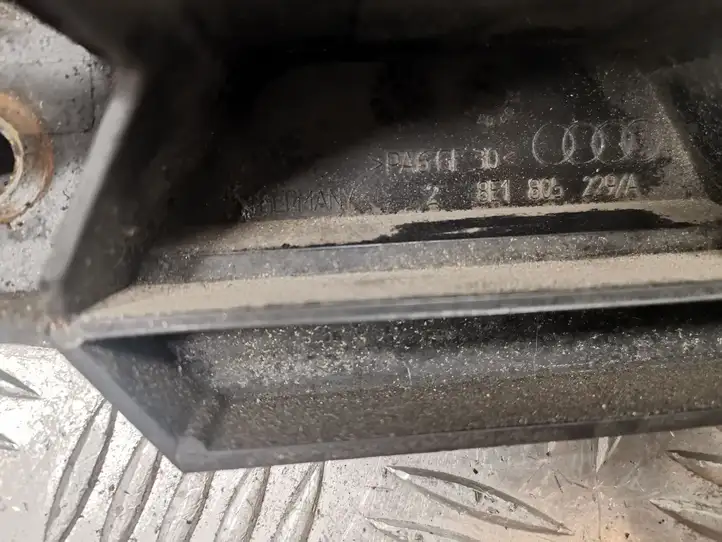 Audi A4 S4 B7 8E 8H (2004 - 2009) 8E1805229A Держатель аккумулятора — фото 3