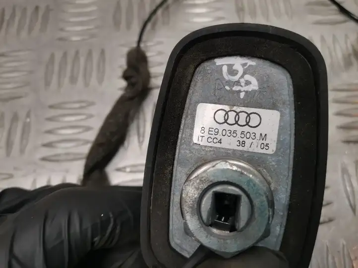 Audi A4 S4 B7 8E 8H (2004 - 2009) 8E9035503M GPS антенна — фото 2