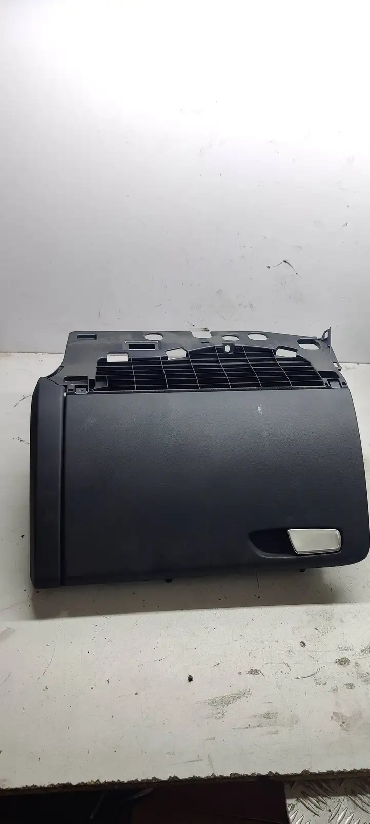 Audi A4 S4 B8 8K (2007 - 2011) 8k1857035 Бардачок в сборе — фото 1