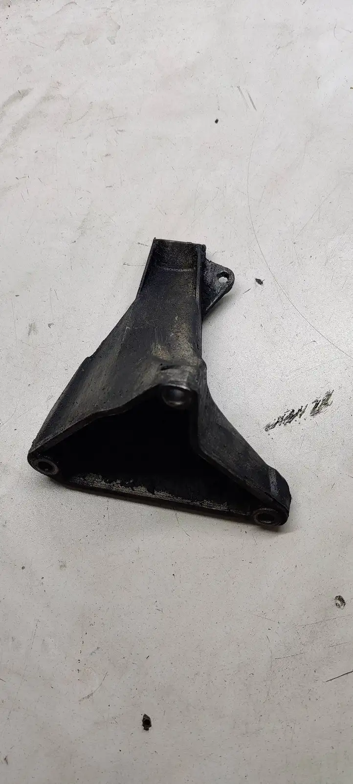 Volkswagen PASSAT B5.5 (2001 - 2005) 8d0199308ab Кронштейн двигателя — фото 2