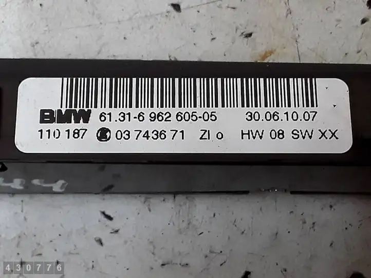 BMW 1 E81 E87 (2004 - 2011) 6131696260505 Кнопка парктроника — фото 2