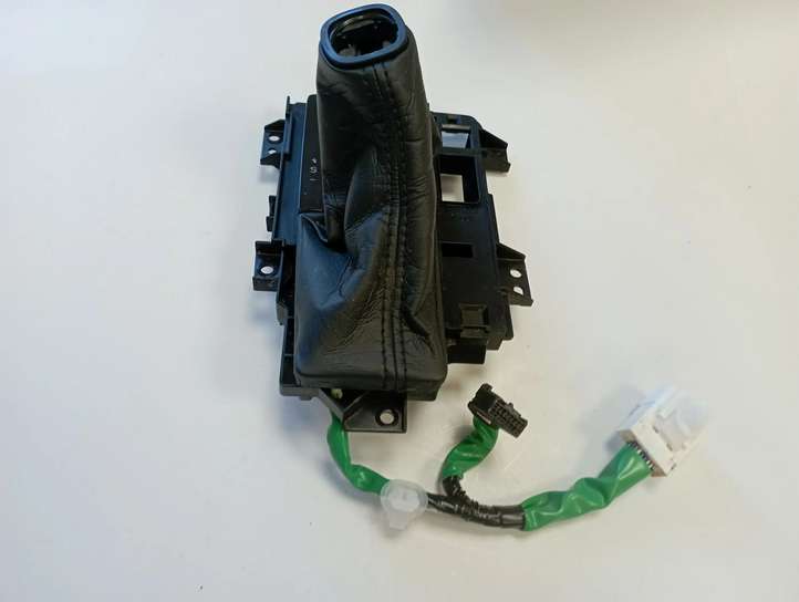 Toyota Sienna XL40 IV (2021 - )  5884308010 Рамка рычага переключения передач
