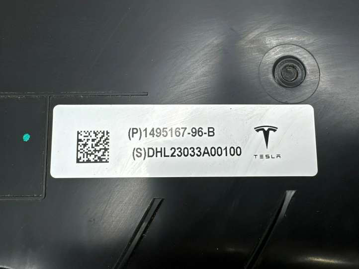 Tesla Model Y (2019 - )  149516796B Комплект микрофильтра воздуха